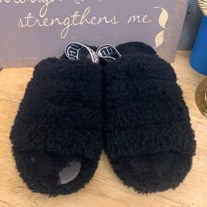 Uggs Fluff Yeah slippers